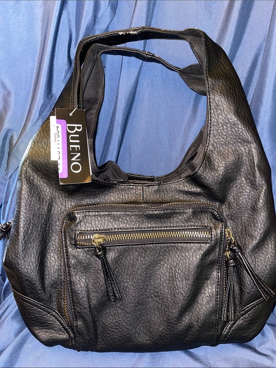 Bueno Handbags - BUENO Black Pebbled Shoulder Bag with Multiple Pockets